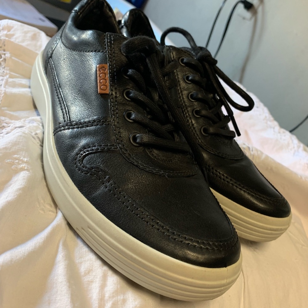 ECCO Shoes